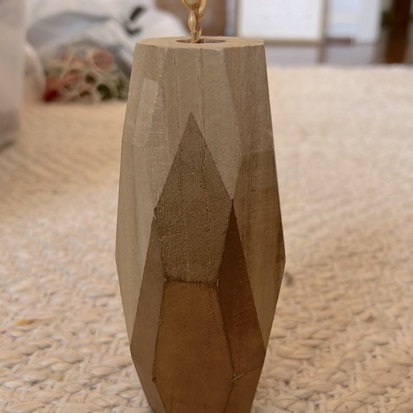WOODEN HOLDER - GORGEOUS HANDCRAFTED WOOD AND NATURAL DETAILS - Picture 1 of 3